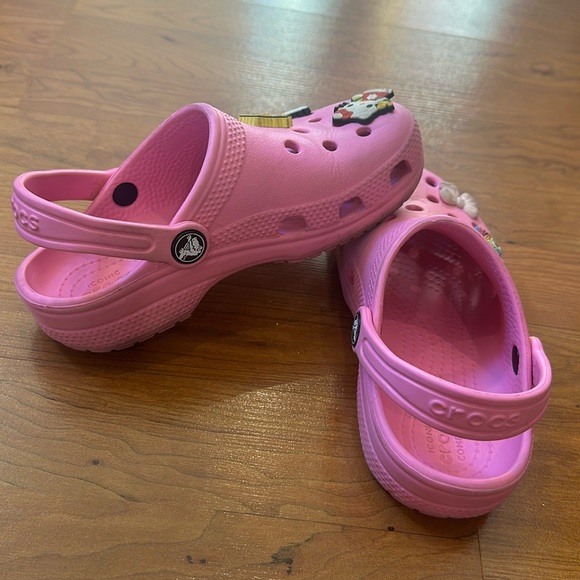 Preowned gently used Toddler girl size 12 crocs with removable charms. - Picture 3 of 7